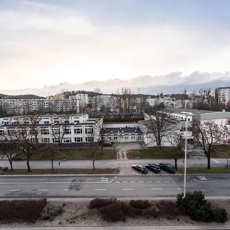 Centrum Coastal By Bookinghost *