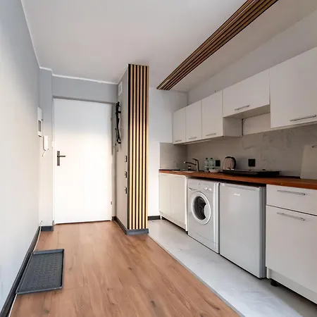 Centrum Coastal By Bookinghost