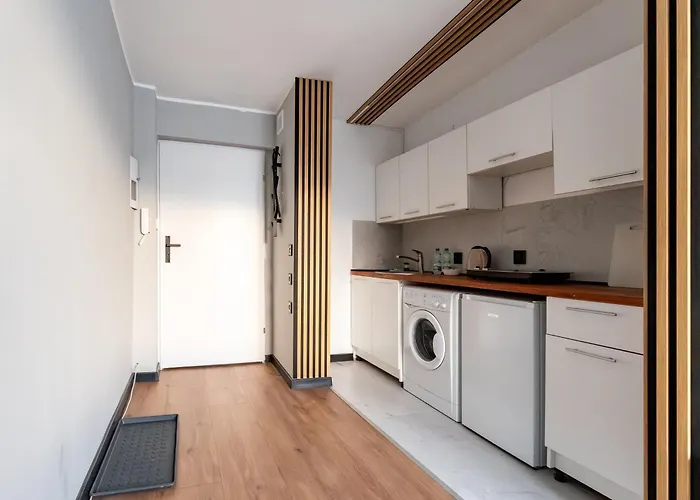 Centrum Coastal By Bookinghost